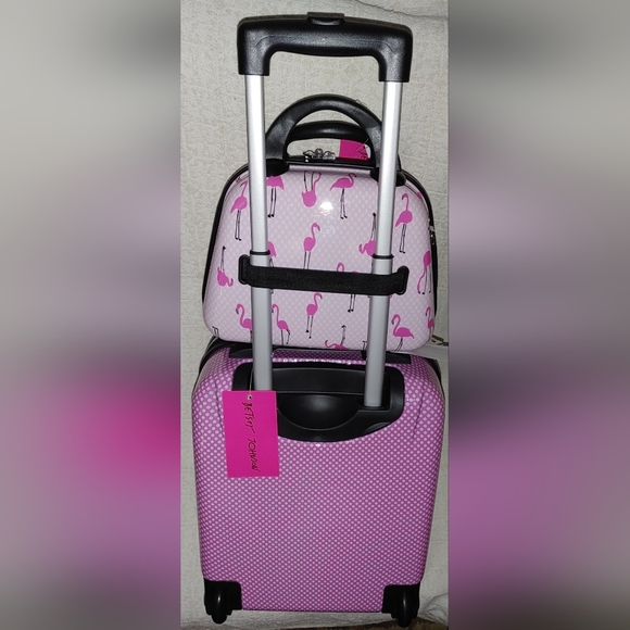 New Betsey Johnson Flamingo Strut Luggage Set - Picture 6 of 10